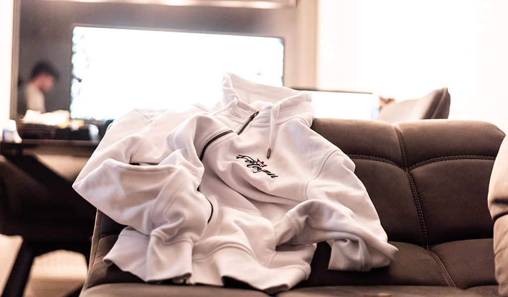 Corporate Brand - Zip-Hoodie veredelt